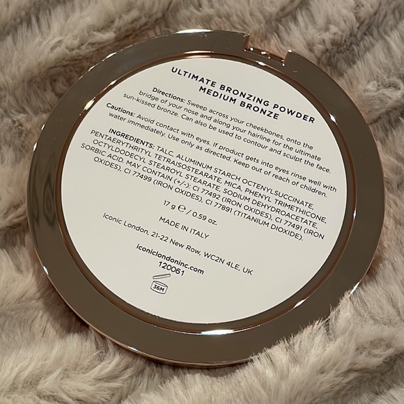 Iconic London Ultimate Bronzing Powder - Picture 3 of 6